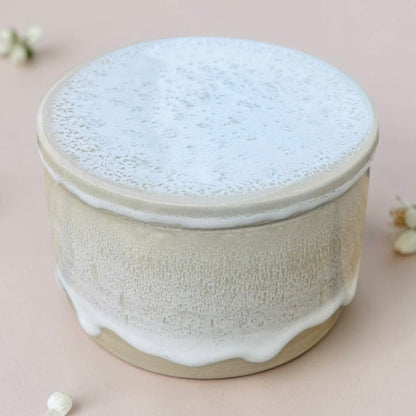 Handgemachte französische Butterdose – Meeresglasur, Amazing roze, Leinenweiß